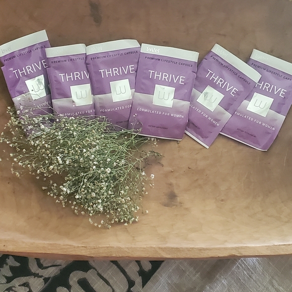 6 Day Sample Packets Women's Thrive Capsules - Picture 1 of 1